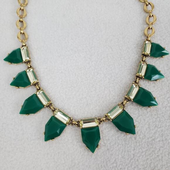 STELLA & DOT Emerald Green Acrylic/Clear Baguette 17" Necklace - Picture 2 of 5